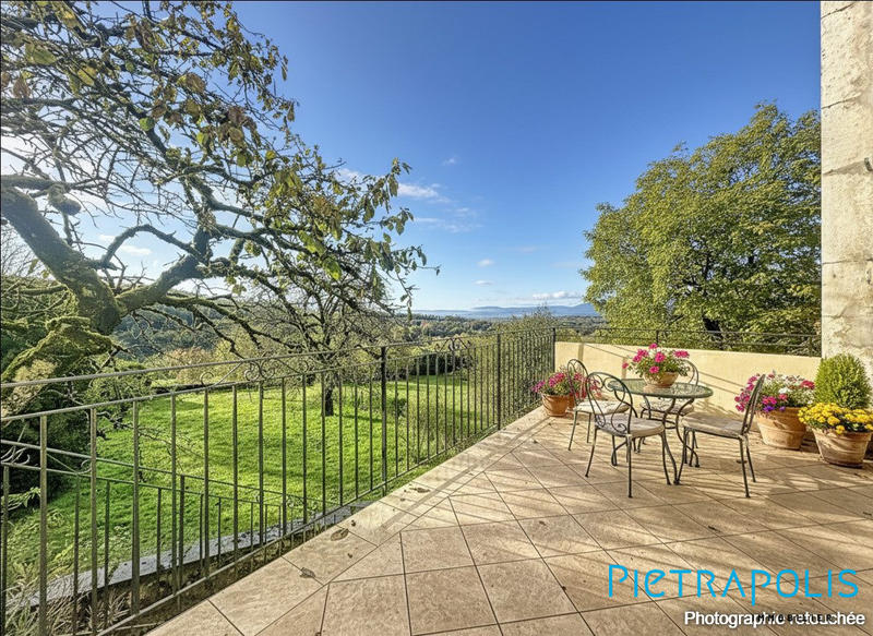 Maison ancienne - 270 m² - 8 pièces