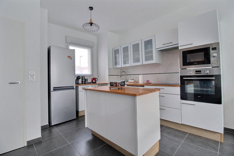 Maison - 80 m² - 5 pièces