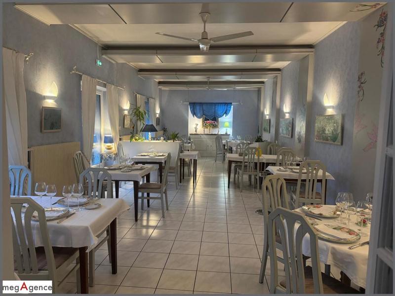 Local commercial - 242 m² - 5 pièces