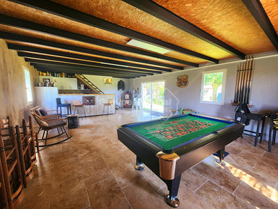 Maison - 230 m² - 5 pièces