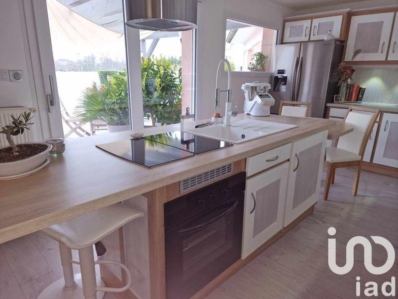 Maison - 208 m² - 4 pièces