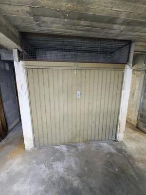 Parking / Garage - 12 m²