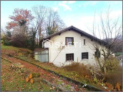 Maison - 181 m² - 6 pièces