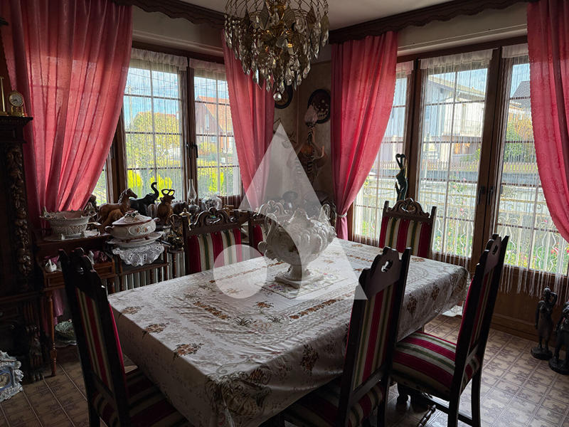 Maison - 100 m² - 5 pièces