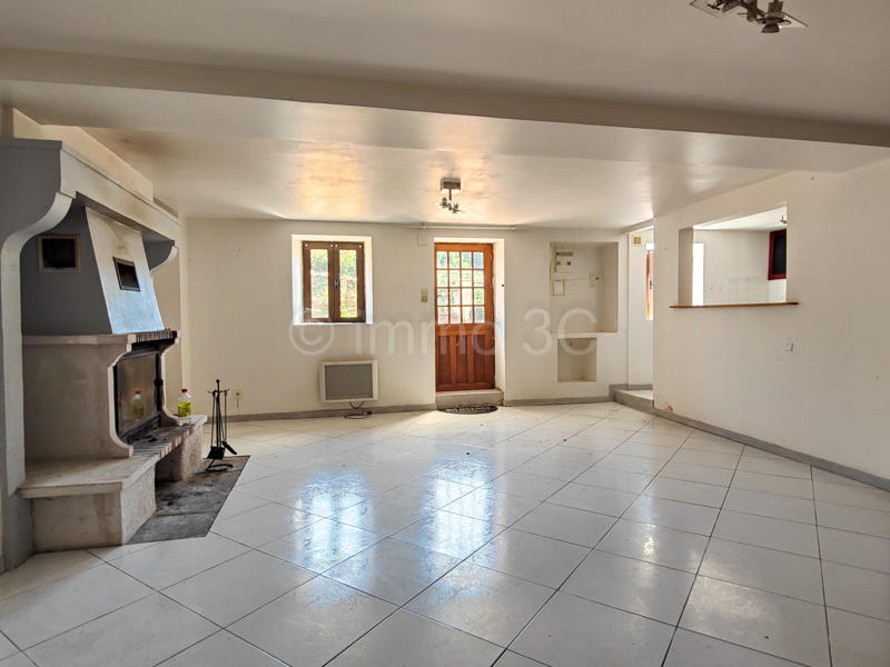 Maison en pierre - 83 m² - 3 pièces