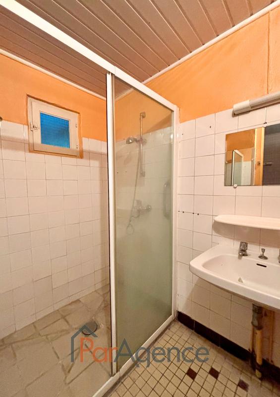 Maison - 253 m² - 14 pièces