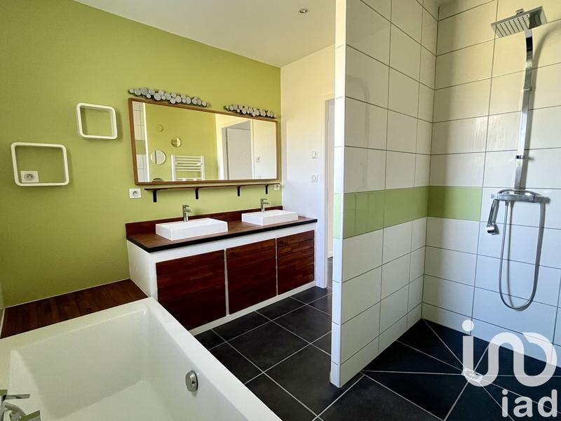 Maison - 170 m² - 8 pièces