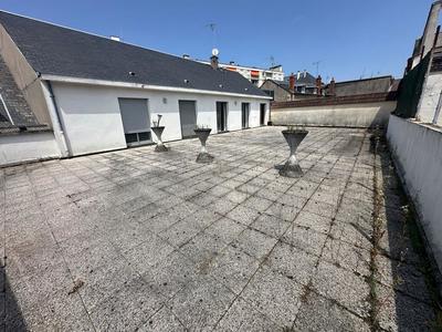 Appartement - 140 m² - 5 pièces