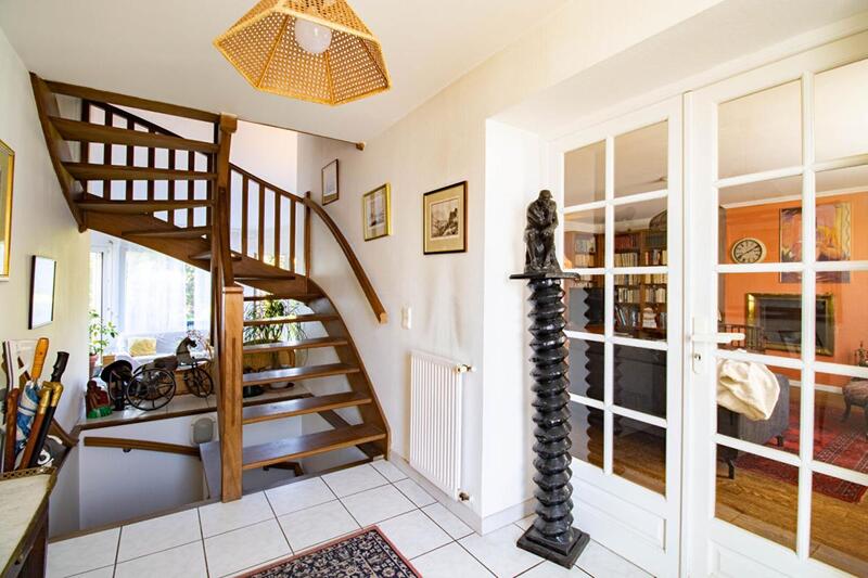 Maison - 151 m² - 6 pièces