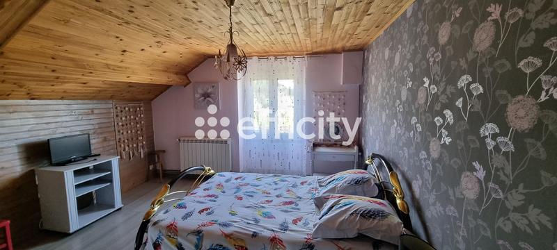 Maison - 234 m² - 13 pièces