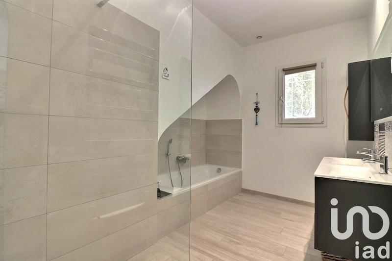 Maison - 216 m² - 6 pièces