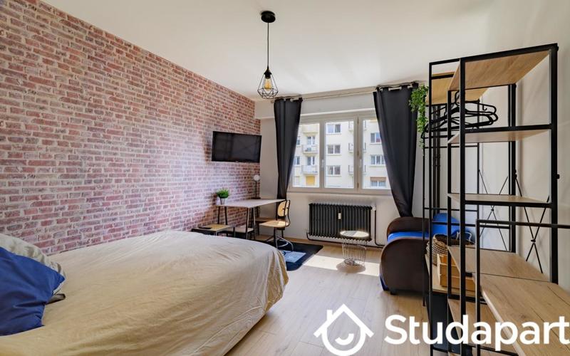 Chambre - 11 m² - 1 pièce