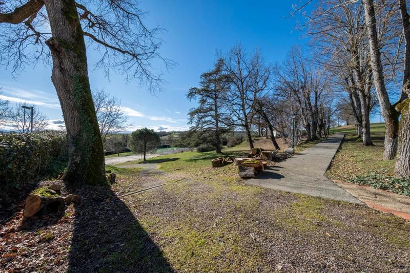 Château - 104 m² - 4 pièces