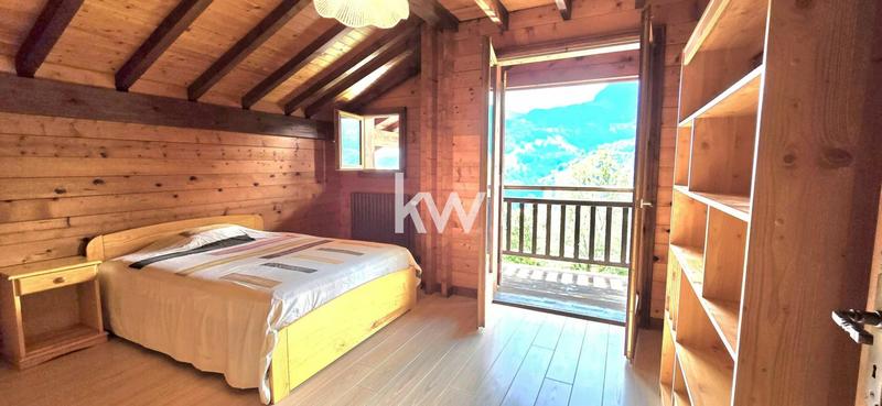 Châlet - 254 m² - 7 pièces