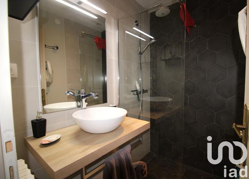 Maison - 219 m² - 6 pièces