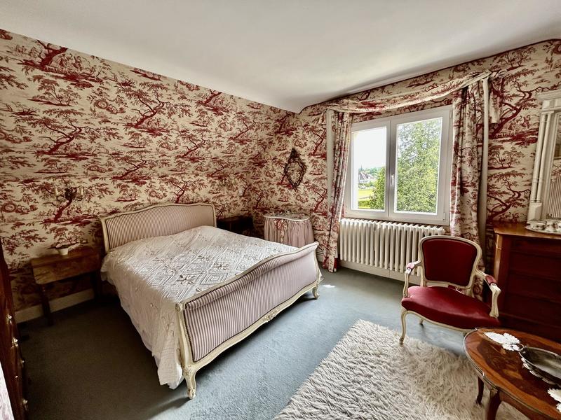 Propriété - 240 m² - 10 pièces