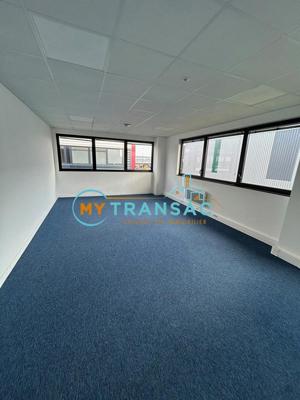 Local d'activités - 226 m²