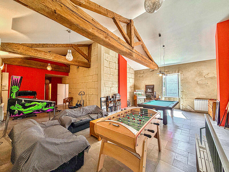 Maison - 400 m² - 11 pièces