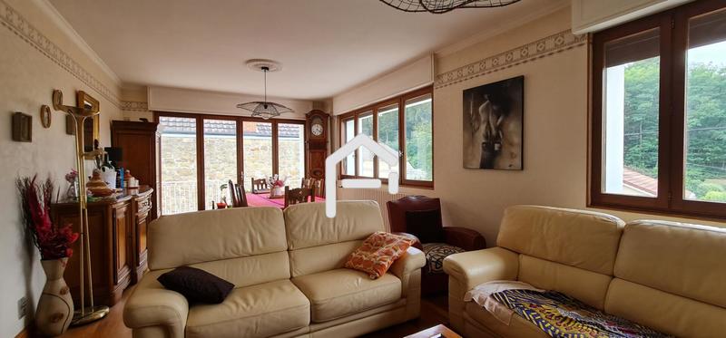 Propriété - 170 m² - 7 pièces