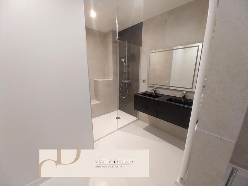 Appartement - 160 m² - 4 pièces