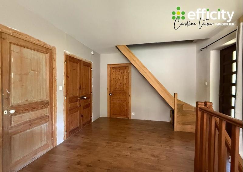 Maison - 194 m² - 6 pièces