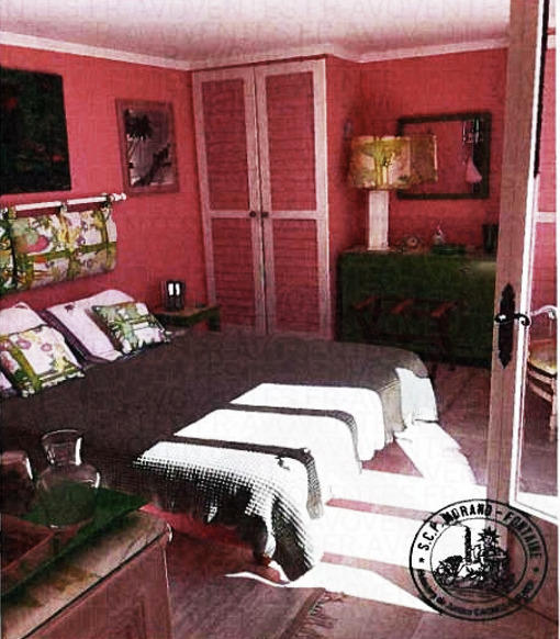 Propriété - 255 m² - 12 pièces