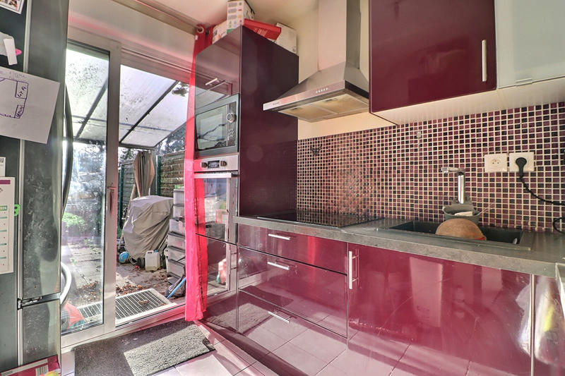 Maison - 90 m² - 5 pièces