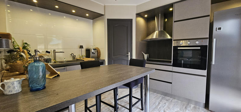 Maison - 160 m² - 6 pièces