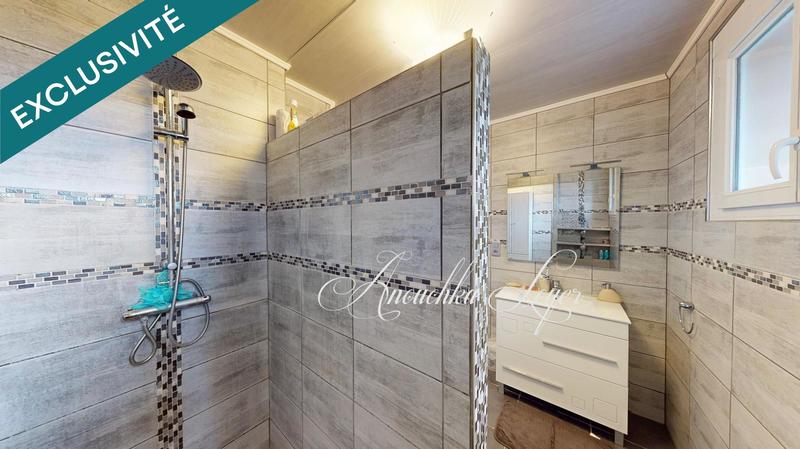 Maison - 140 m² - 7 pièces