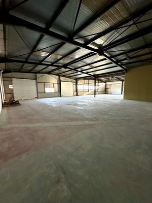 Local d'activités - 450 m²