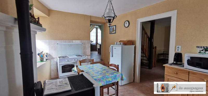 Maison - 200 m² - 11 pièces