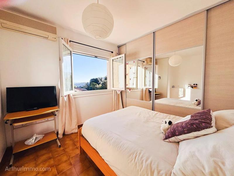 Maison - 187 m² - 7 pièces