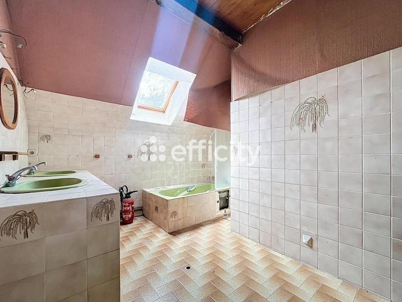 Maison - 165 m² - 10 pièces