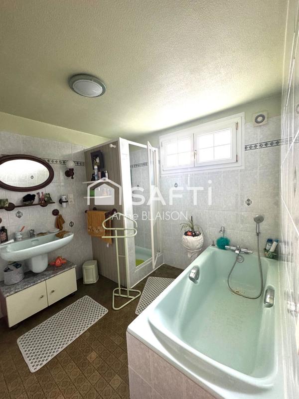 Maison - 137 m² - 7 pièces