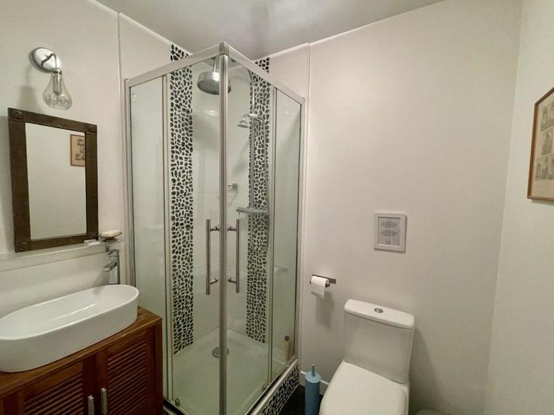 Propriété - 220 m² - 6 pièces