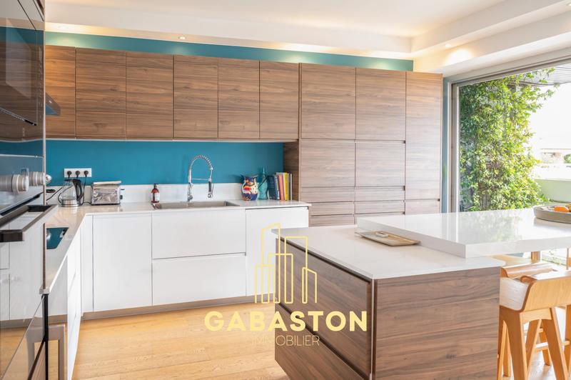 Appartement - 118 m² - 4 pièces