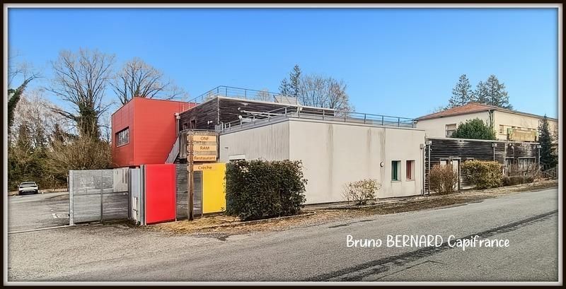 Immeuble - 900 m² - 5 pièces