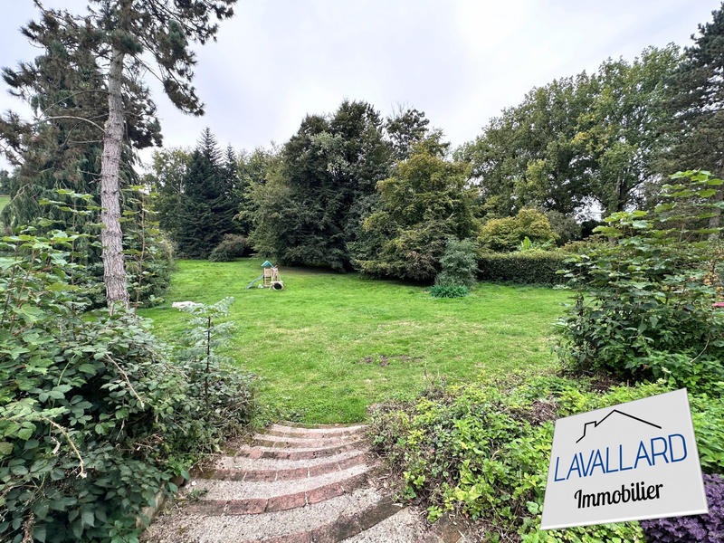 Maison - 202 m² - 8 pièces