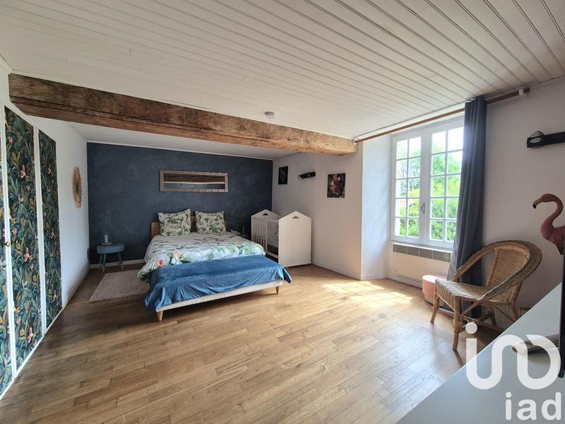 Maison - 348 m² - 8 pièces