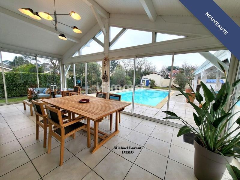 Maison - 175 m² - 6 pièces