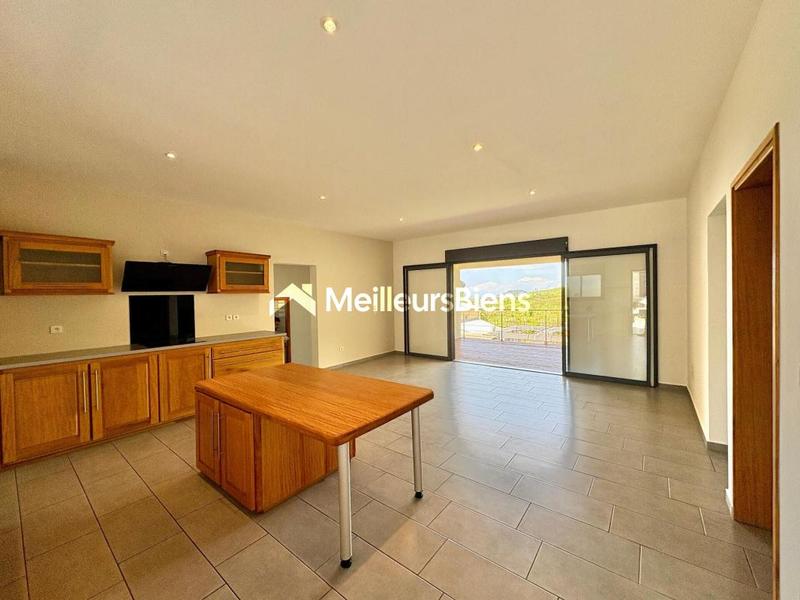 Maison - 103 m² - 4 pièces