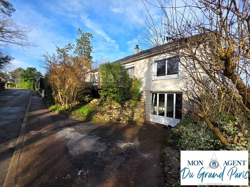 Maison - 137 m² - 6 pièces