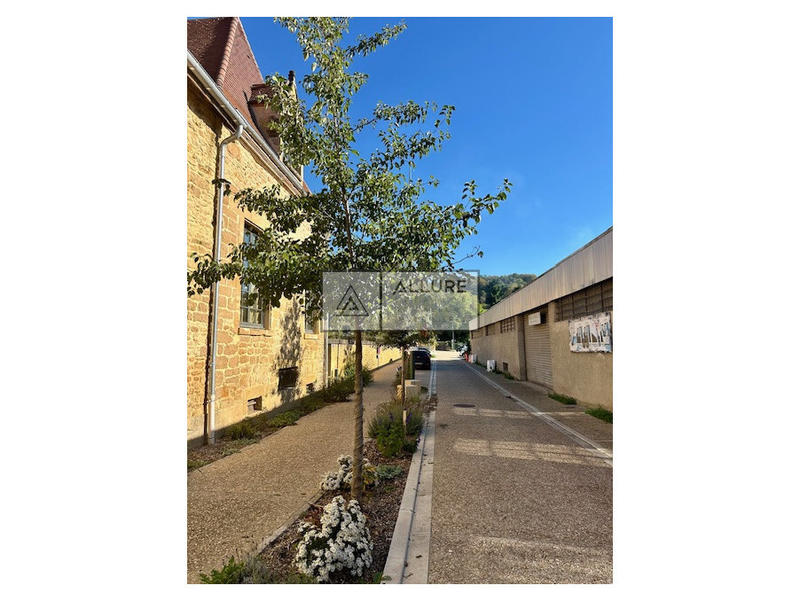 Propriété - 268 m²