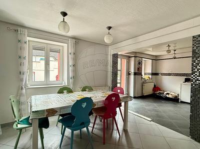 Maison - 172 m² - 8 pièces