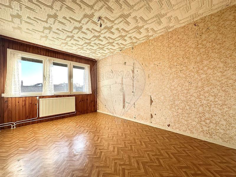 Maison - 96 m² - 5 pièces