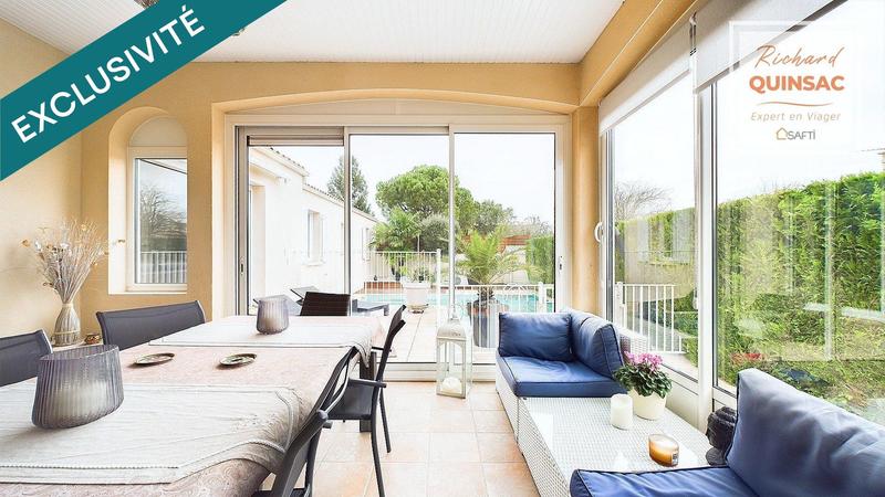 Maison - 208 m² - 9 pièces