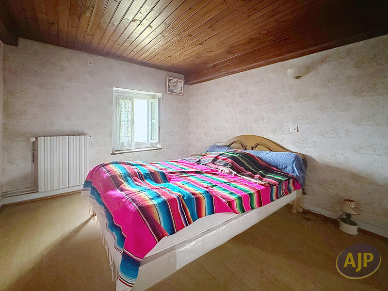 Maison - 220 m² - 9 pièces