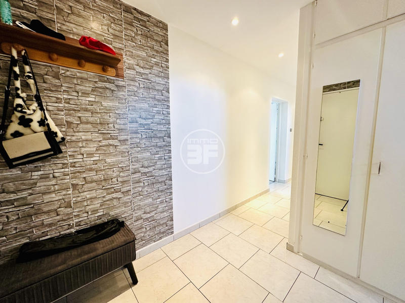Appartement - 95 m² - 4 pièces
