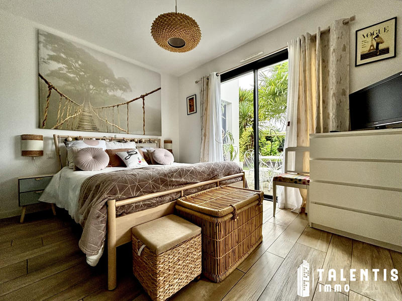 Maison contemporaine - 192 m² - 7 pièces