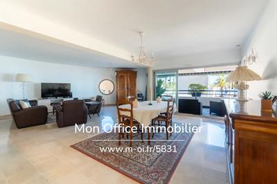 Appartement - 113 m² - 3 pièces
